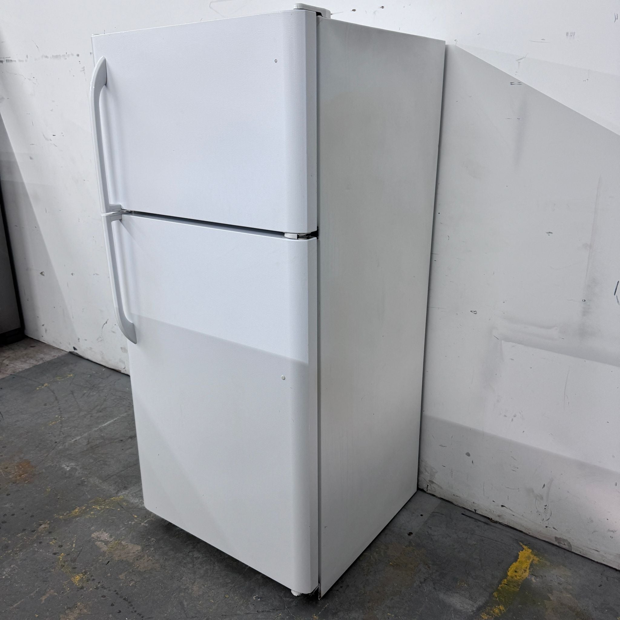Frigidaire Top and Bottom Refrigerator Frigidaire Top and Bottom Refrigerator